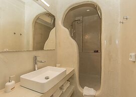 Crystal Suites