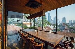 Miers Kuningan ARTOTEL Curated