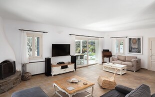 Villa Phos Paros