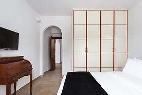 Villa Phos Paros