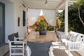 Villa Phos Paros