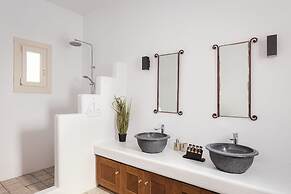 Villa Phos Paros
