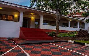 WHITE HOUSE LODGE