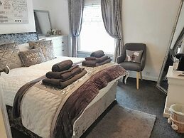 2-bed House in Macclesfield Cheshire