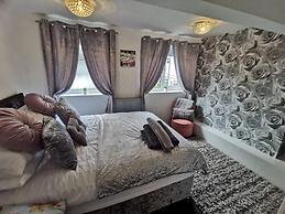 2-bed House in Macclesfield Cheshire