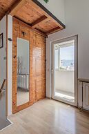 Spacious Apartment w Three Balconies and Parking