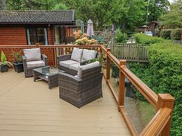 8 Waterside Wood