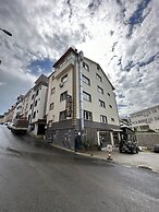 Mira Suite Apart