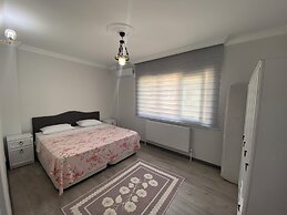Mira Suite Apart