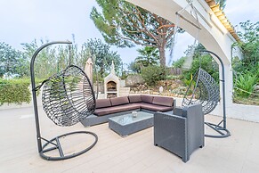 Villa Veneza by Hellovacations