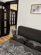Opera Apartment Sleeps 4 With Patio
