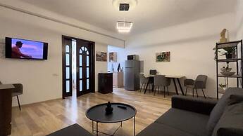 Opera Apartment Sleeps 4 With Patio