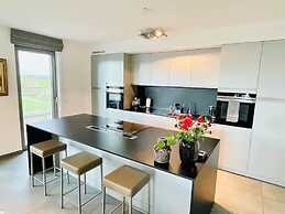 Luxury 3 bedrooms- Terrace and Parking