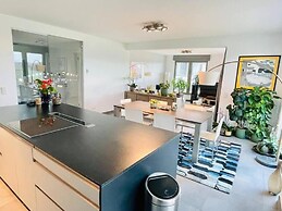 Luxury 3 bedrooms- Terrace and Parking