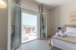 Cape Blue Suites
