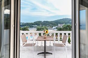 Cape Blue Suites