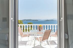 Cape Blue Suites