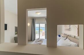 Cape Blue Suites