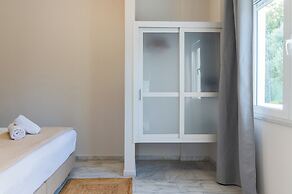 Cape Blue Suites