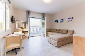 Cape Blue Suites