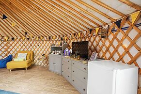 Glamp and Tipple