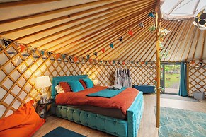 Glamp and Tipple