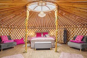Glamp and Tipple