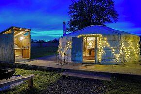 Glamp and Tipple