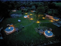 Glamp and Tipple