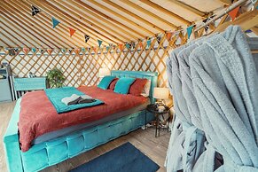 Glamp and Tipple