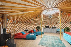Glamp and Tipple