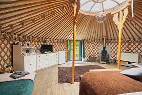 Glamp and Tipple