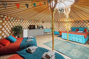 Glamp and Tipple