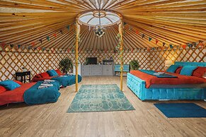 Glamp and Tipple