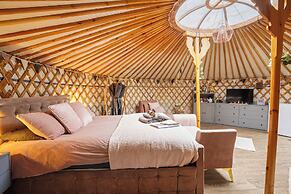 Glamp and Tipple