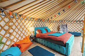 Glamp and Tipple
