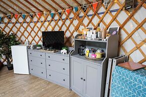 Glamp and Tipple