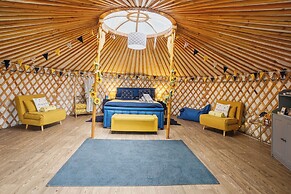 Glamp and Tipple