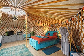 Glamp and Tipple