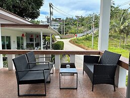 Naiwok Hills