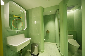GO Hotel Sriracha at Central Si Racha