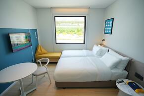 GO Hotel Sriracha at Central Si Racha