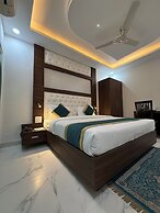 Hotel 7 Heaven