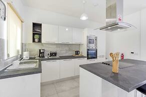 Gzira Penthouse
