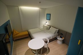 GO Hotel Chonburi at Central Chonburi