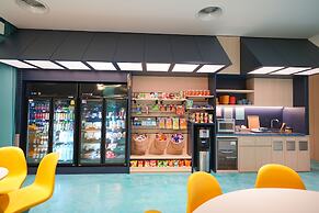 GO Hotel Chonburi at Central Chonburi