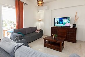 Spacious 2 level Brand New apt GTD3194