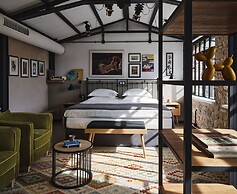 Not Hotel