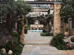 Not Hotel