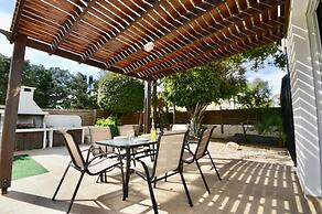 Villa Sleeps 8 With Private Pool